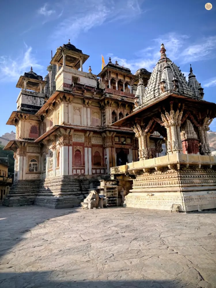 Visit Jagat Shiromani Temple in Jaipur, a historic temple in Amer known for its intricate carvings and Krishna devotion.