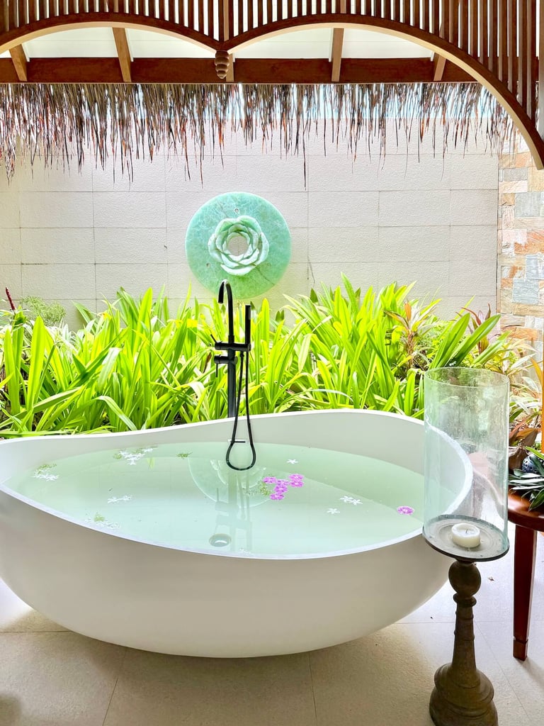 Baros Maldives spa bath