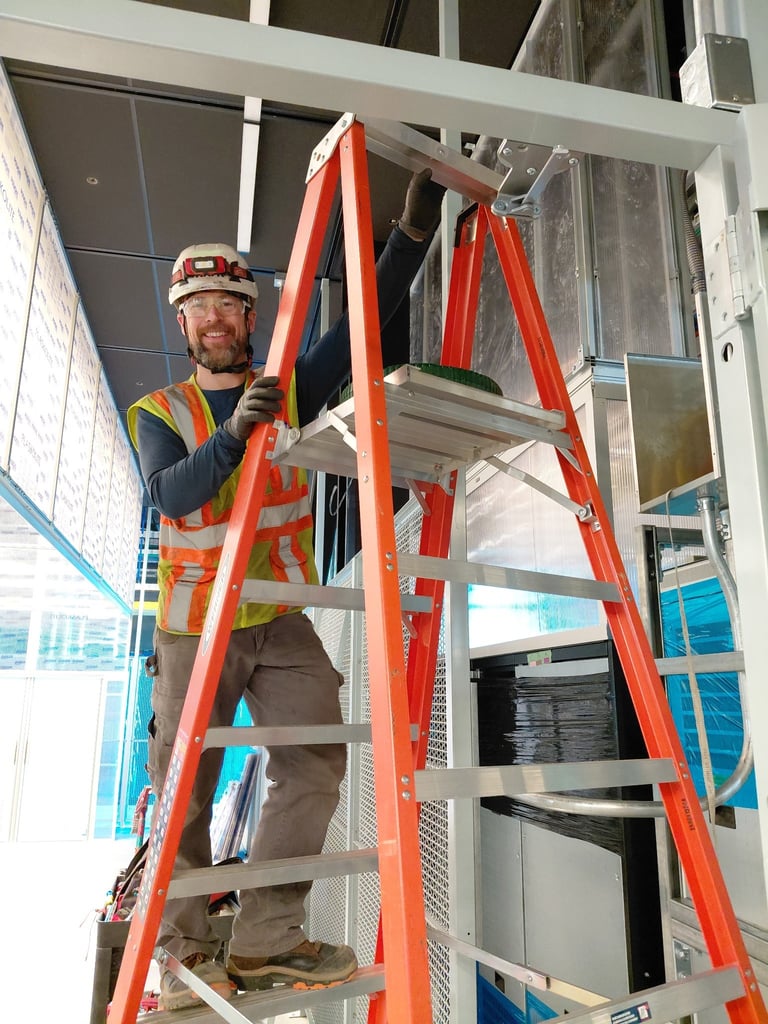 Lee Brandt, Journeyman Electrician and founder of Electrician Knots
