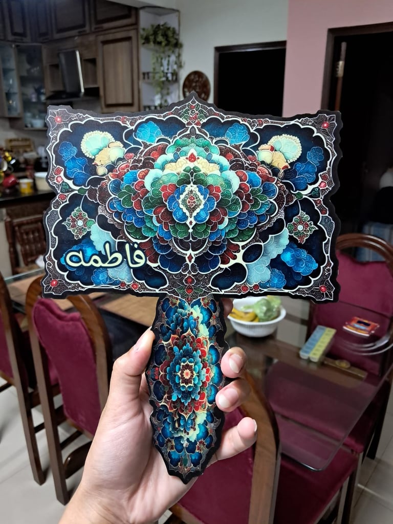 Customized hand mirror
