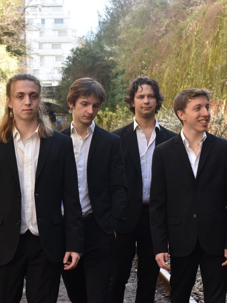 Les quatres musiciens du Quatuor Hermione