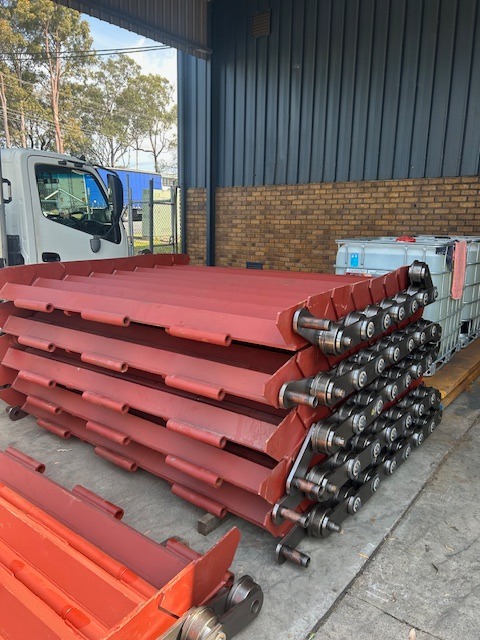 conveyor palettes