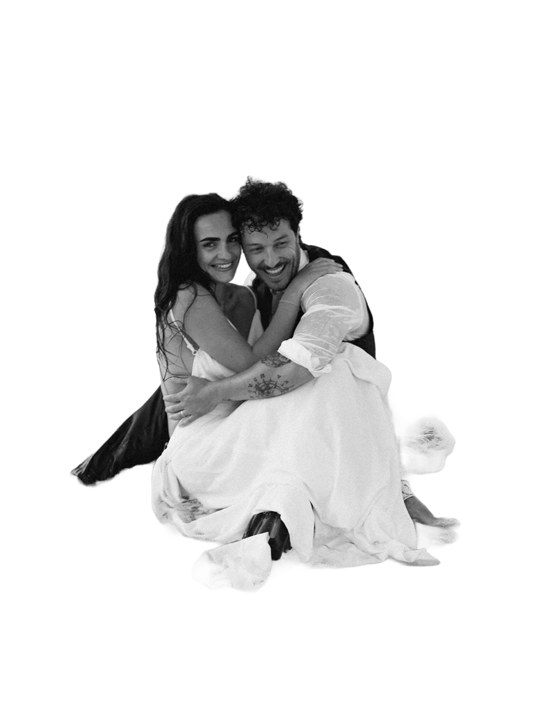 Jeunes mariés en shooting day after avec le photographe Romain Daniel aux Sables-d'Olonne en Vendée