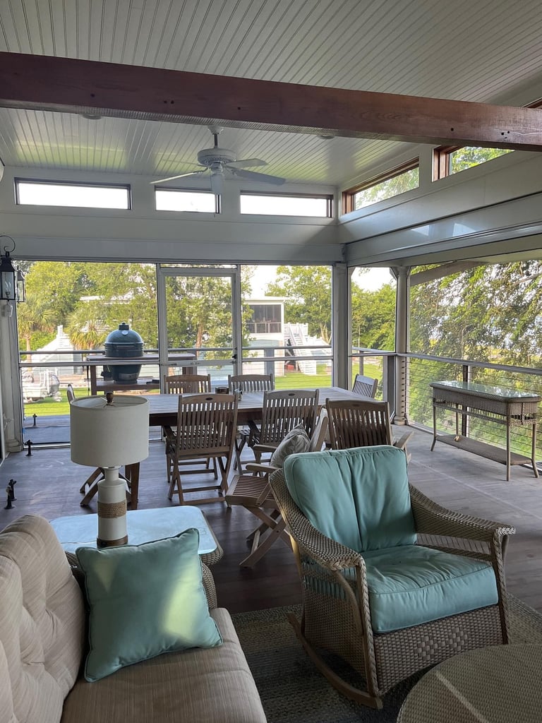 Screen porch in Charleston with Super Screen.