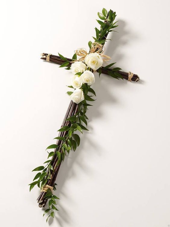 Décoration tombe avec fleur , croix, les rameaux, cimetiere, livraison gratuite Sepulture49