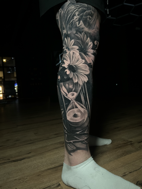 hourglass tattoo  reloj de arena tatuaje 