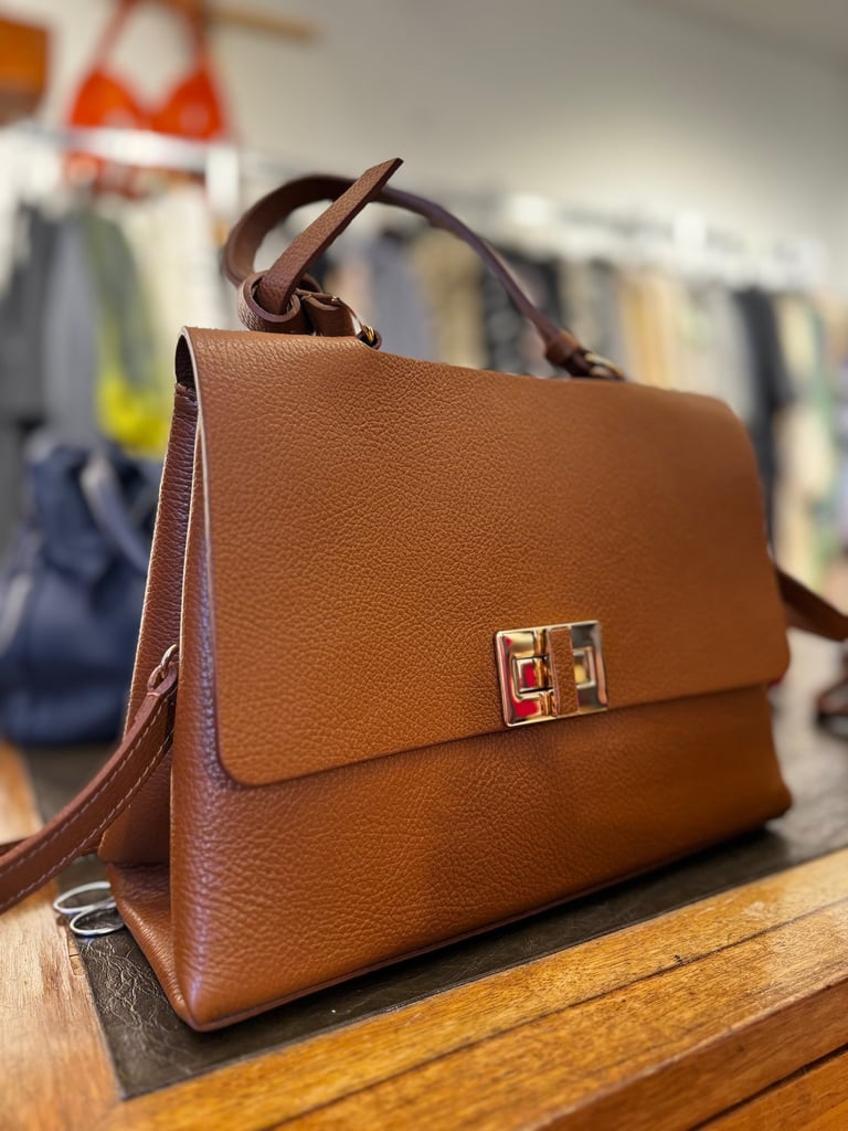 Sac à main en cuir marron 