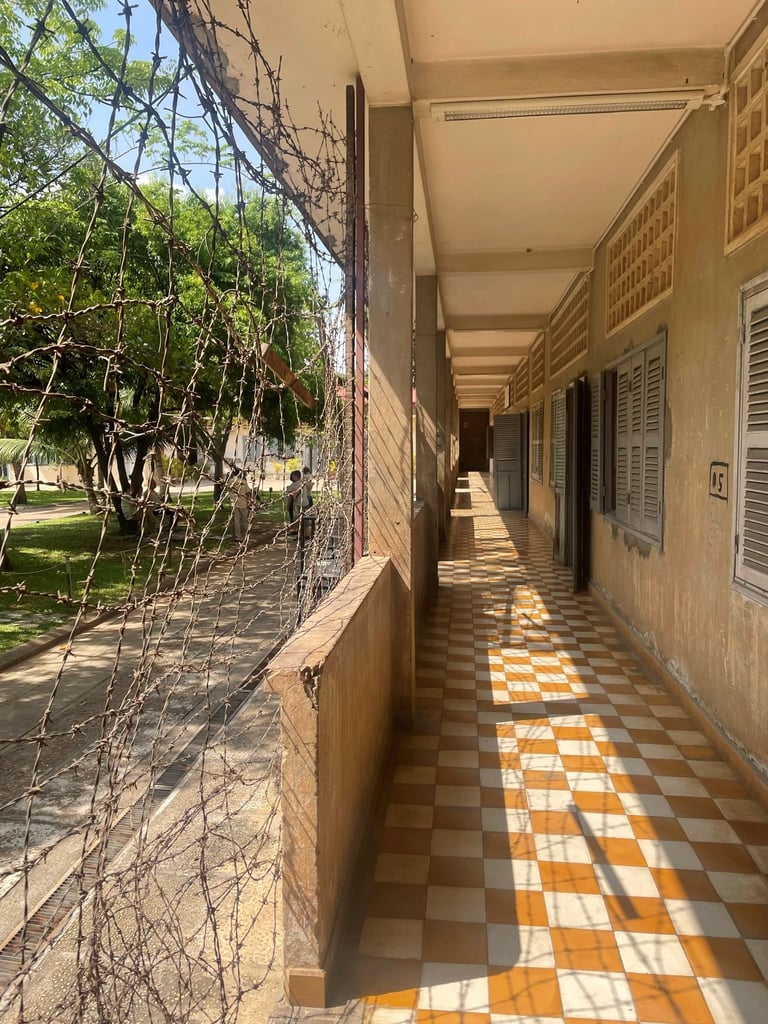 Więzienie w Phnom Penh