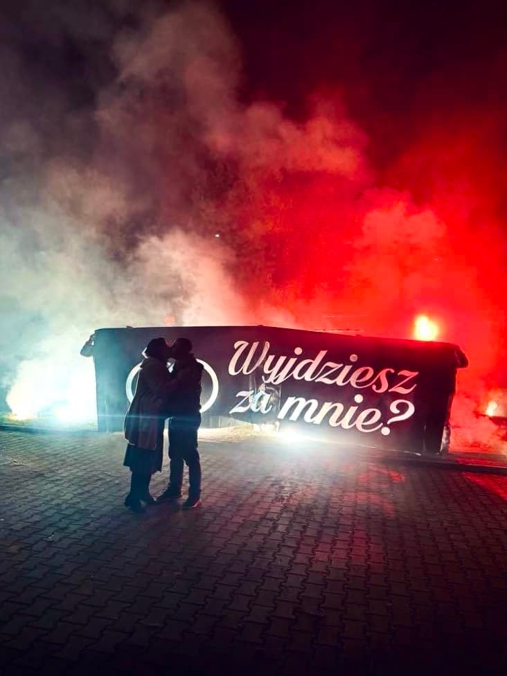 pirobaner wyjdziesz za mnie wyjątkowe zaręczyny z efektem świetlnym