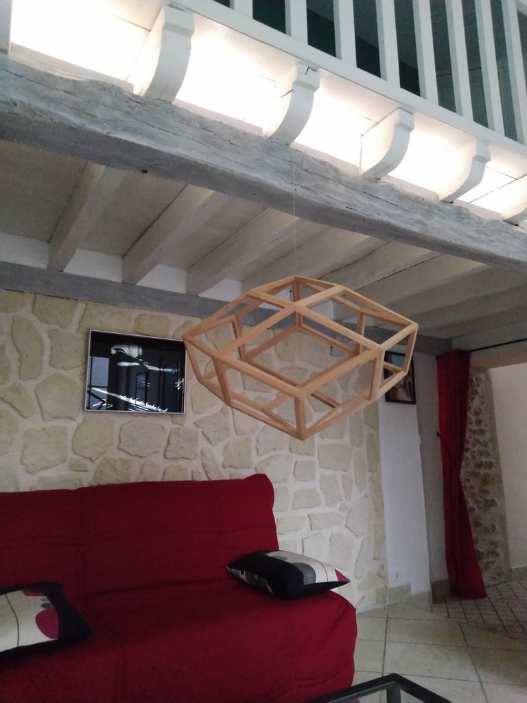 Le zome 5 Pierre en bois de cèdre