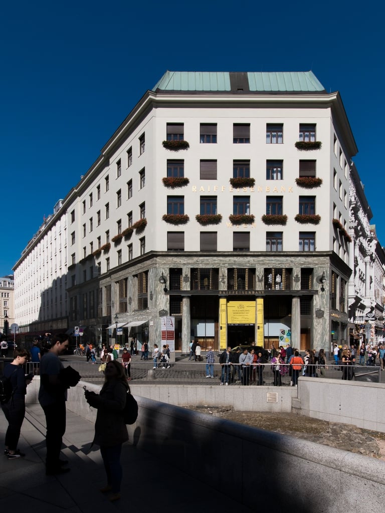 Looshaus Wien, Adolf Loos
