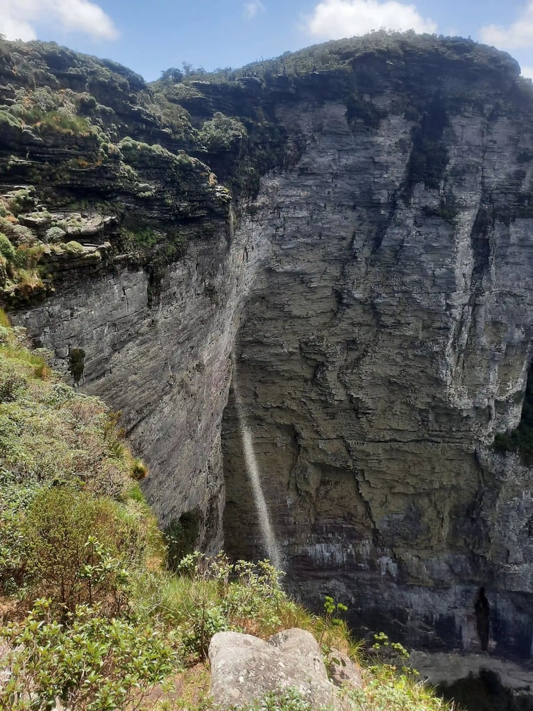 cachoeira fumaça por cima