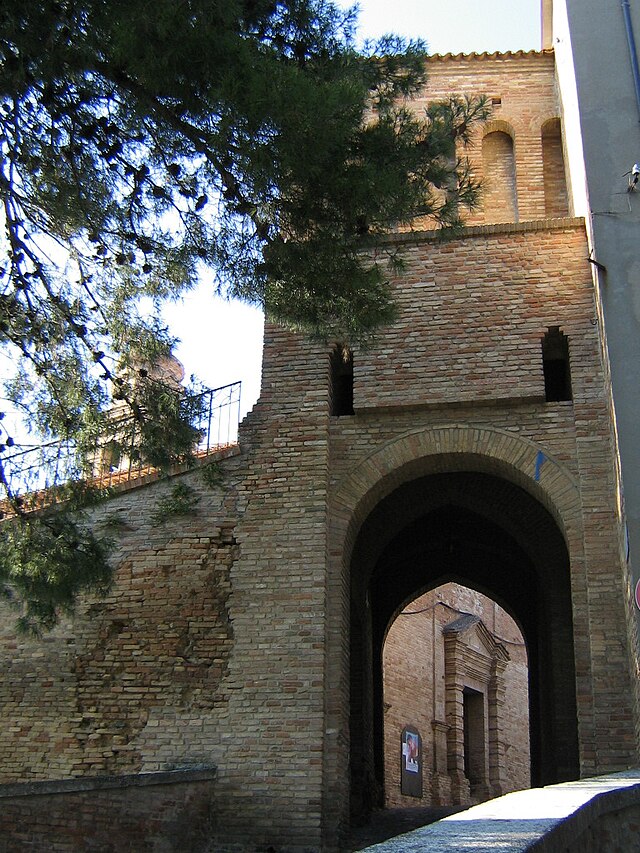 Porta Montanara, Sanludecio