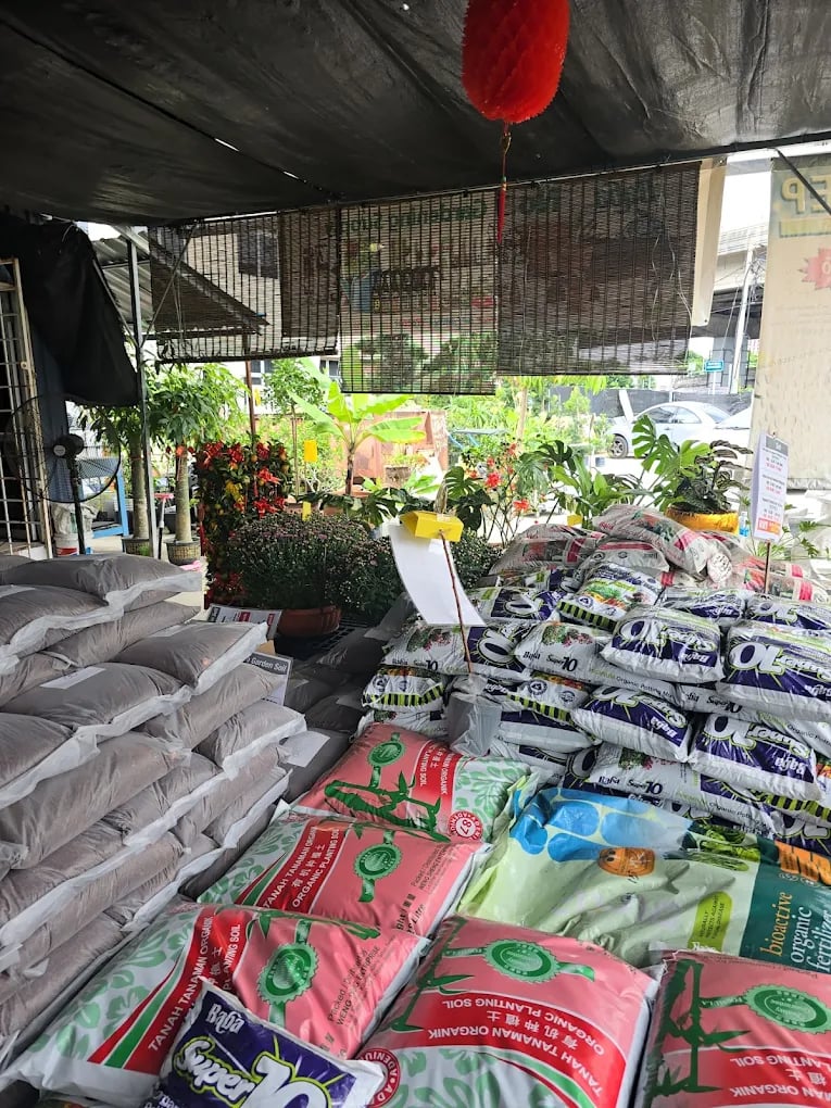 Organic garden soil and fertilizer supply – Yie Yang Landscape, Malaysia