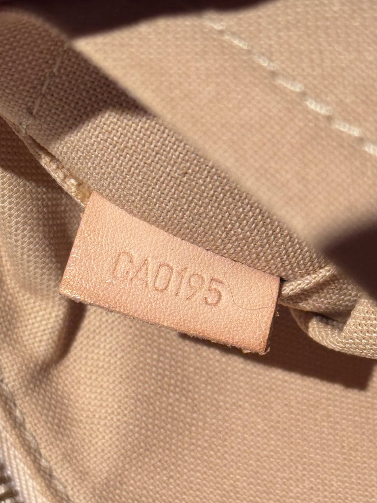 Aidon Louis Vuitton laukun date code