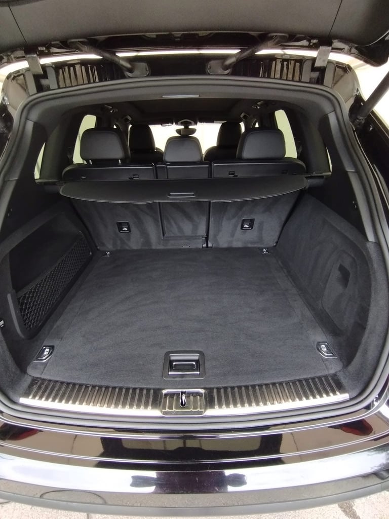 coffre voiture nettoyage detailing propre 