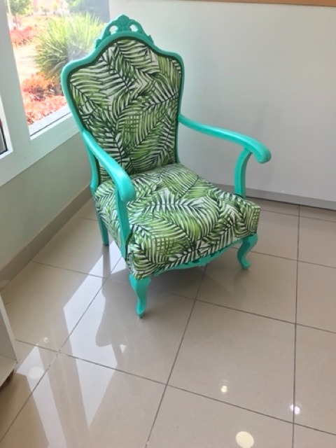 Reparación integran de sillón y tapicería que intentó realizar el cliente. La Laguna. Tenerife.