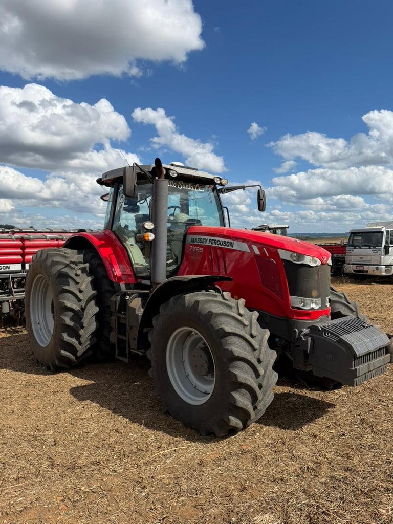 Tipo: Trator | Marca: Massey Ferguson | Modelo: MF 7725 | Ano: 2023