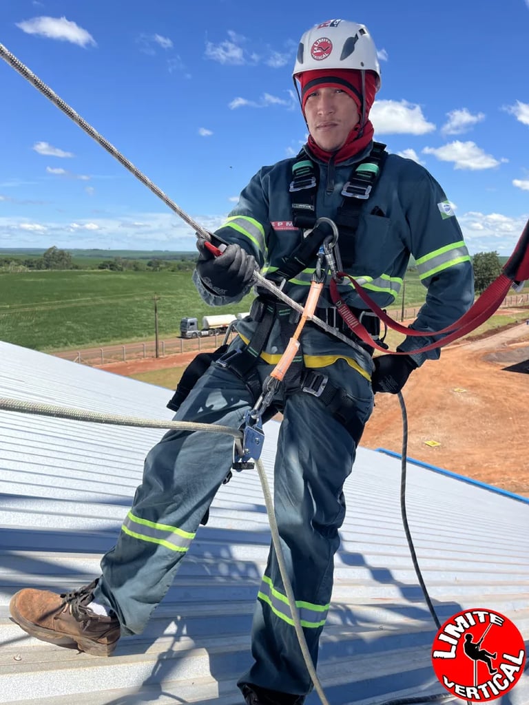 Acesso por Corda - SPDA Armazem