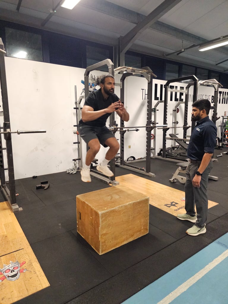 Return to training and performance rehabilitation physiotherapy in Neath