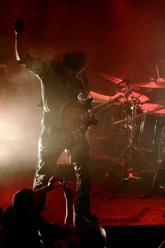 Fil Desmond, guitariste, Hacienda, Sierre