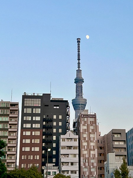 Tokyo Skytree depuis le temple Sensō-ji
