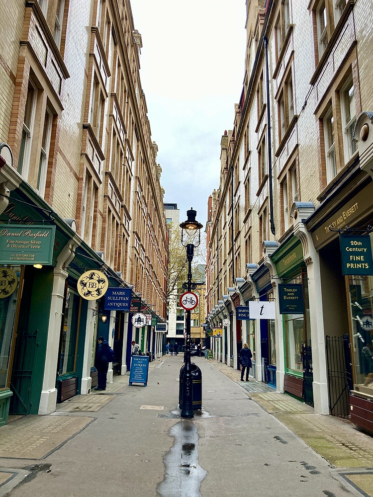 Cecil Court