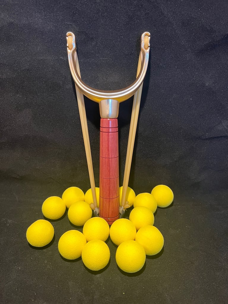 Katalox slingshot with 15 yellow foam balls