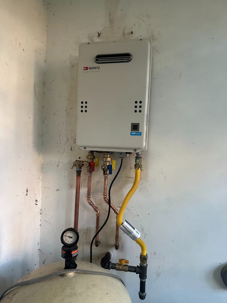 Tankless water heater installation by licensed plumber in Culver City