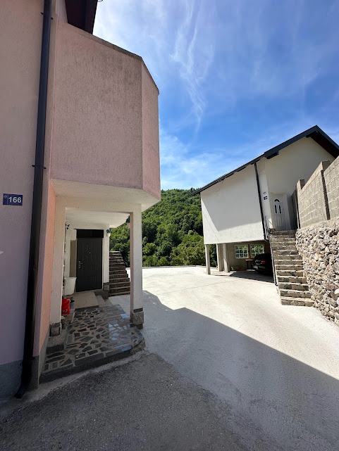 Comfortable riverside accommodation for Neretva rafting guests