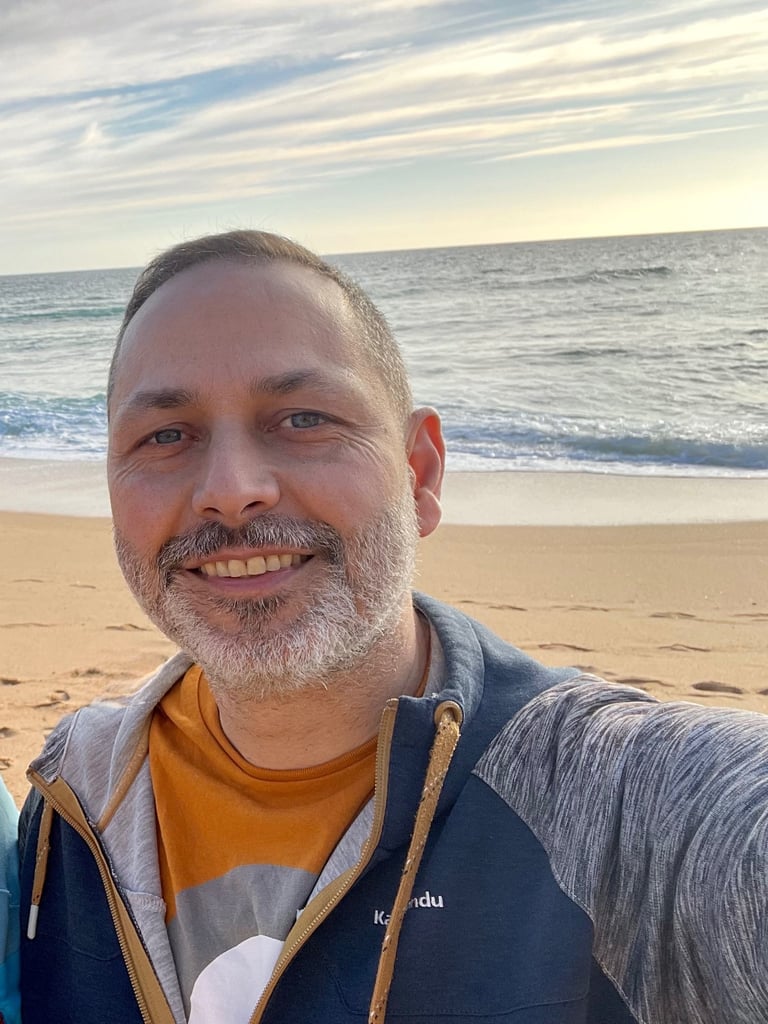 Photo of Luís with the sea behind