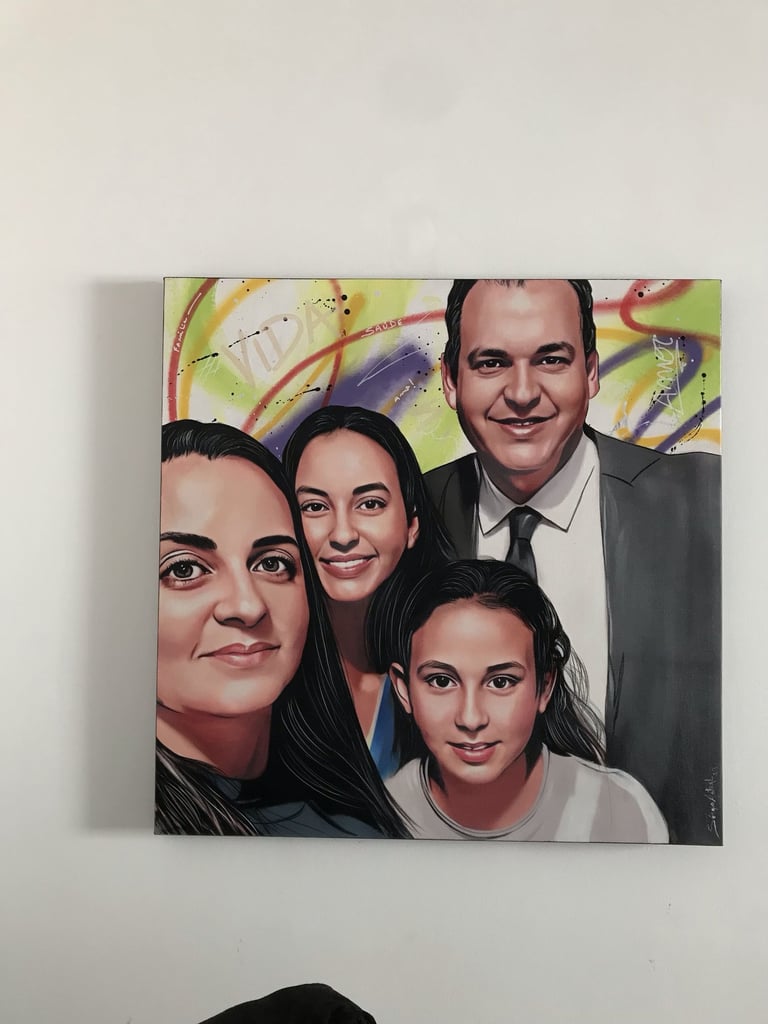 Família em pop-art, com detalhes expressivos e estilo contemporâneo