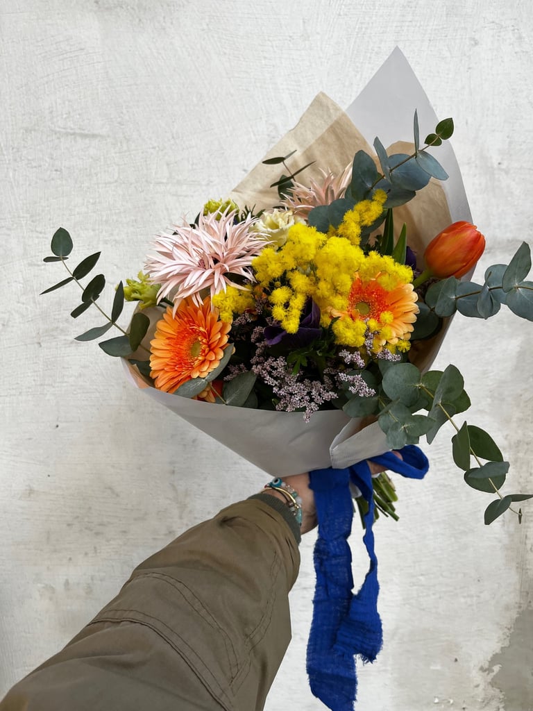 bouquet de mimosa et de tulipe a livrer dans Troyes
