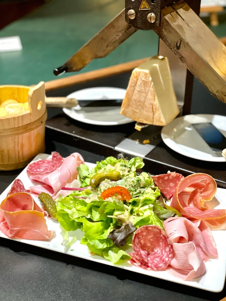 Traditional raclette