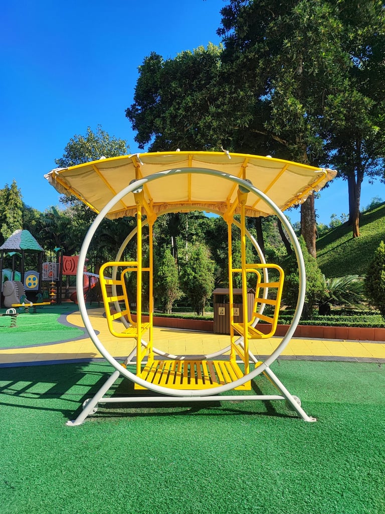 Especialistas en diseño de espacios verdes, transformamos tu jardín con césped artificial sostenible