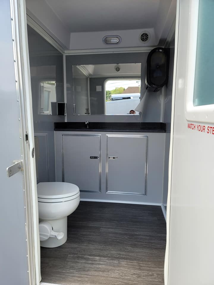 luxury rental bathrooms, women's restroom 