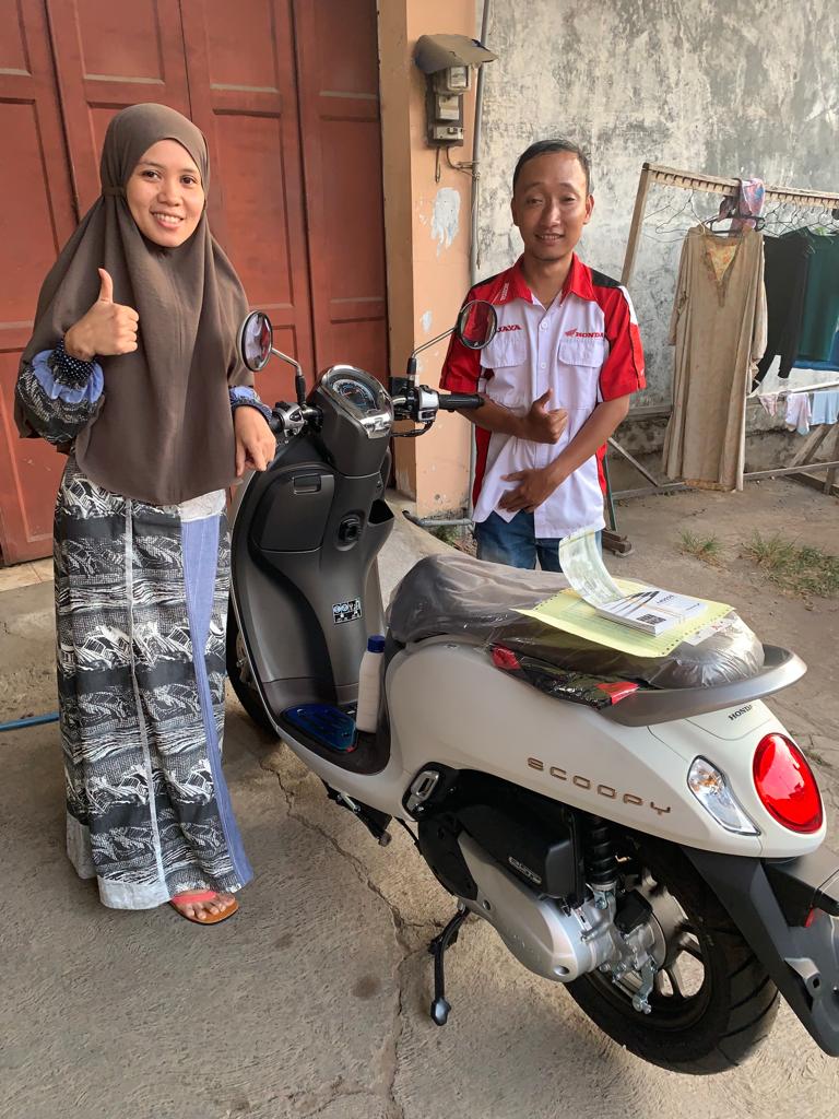 Hadiah Venueku untuk mitra berupa sepeda motor scoopy