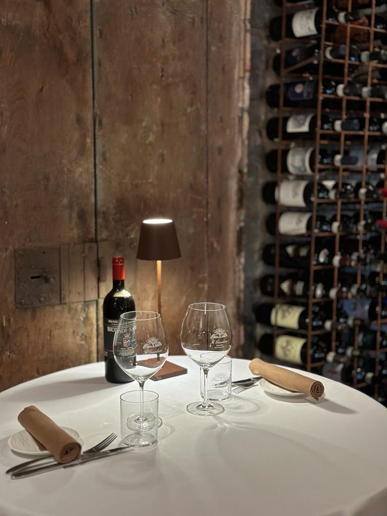 Историческая атмосфера и великие вина в ресторане Il Giardino.