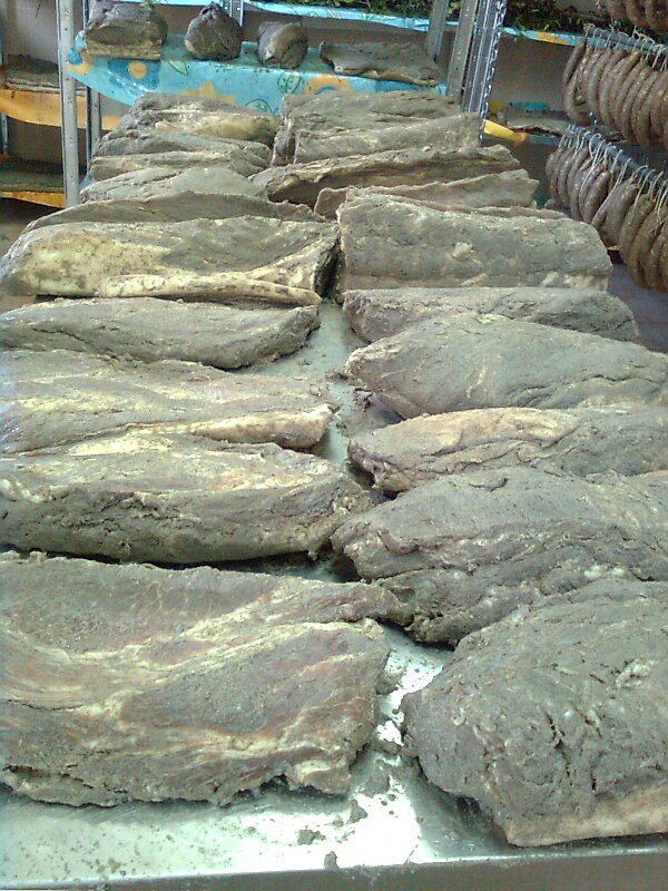 Salumi fatti in casa Agrisole vicino ad Olbia