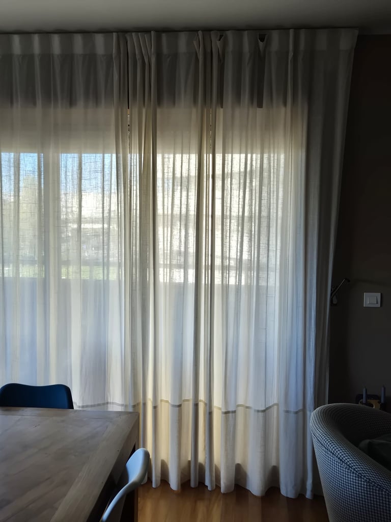 Instalar varões para cortinados e calhas de cortinados