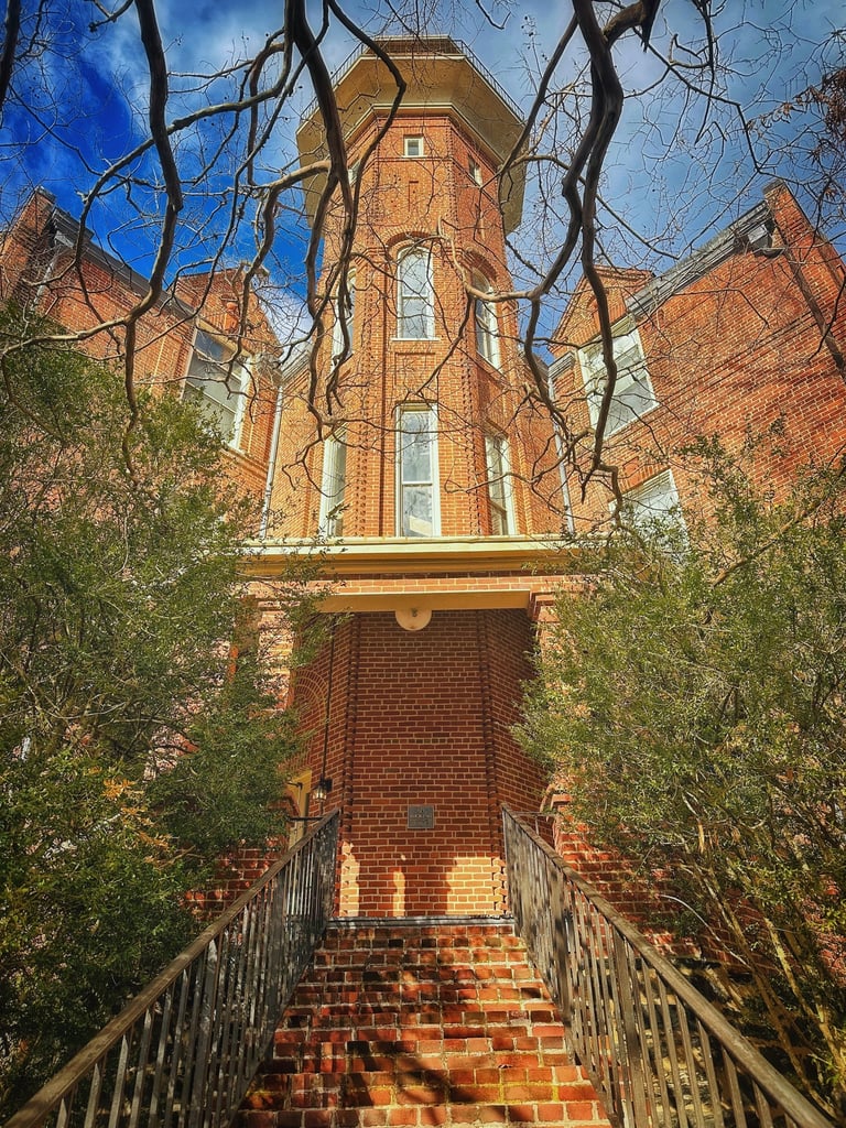 Exterior Facade of Randolph college  building lynchburg va