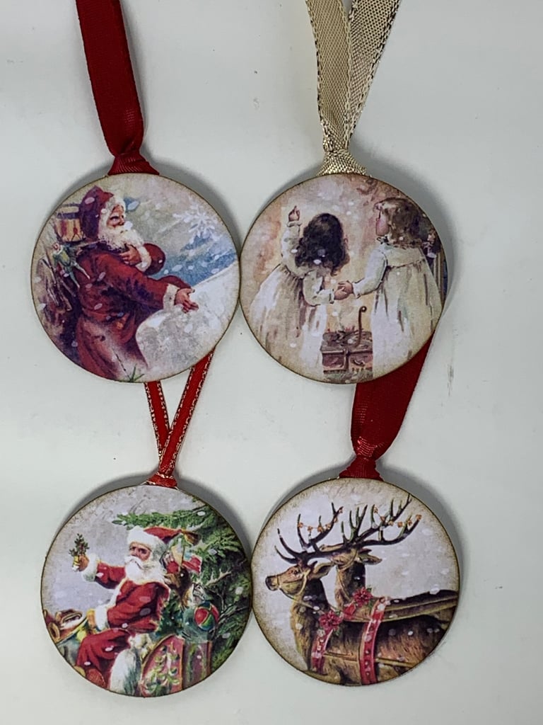 Christmas hidden paper clip