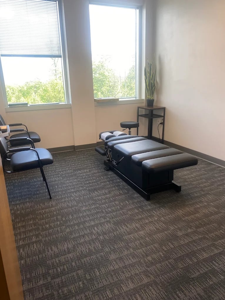 Visual of chiropractic care room in the wellness way leesburg
