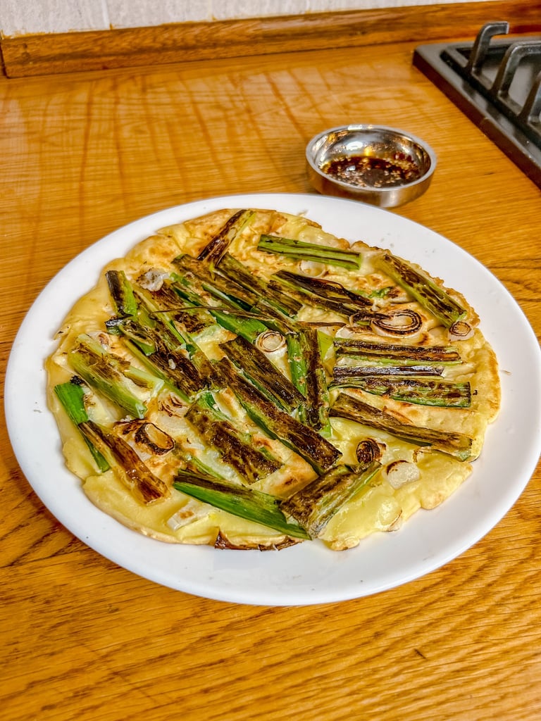 pajeon -  pancake salato coreano con cipollotto | © Cookingwiththehamster