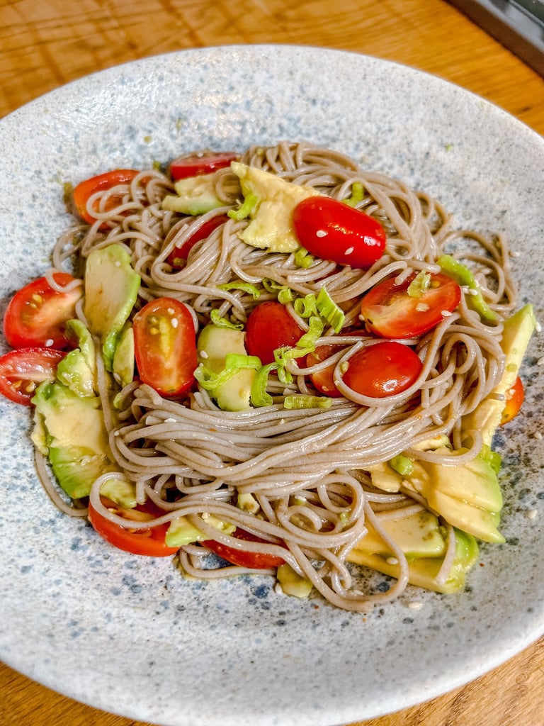 Soba con avocado e pomodorini | © Cookingwiththehamster