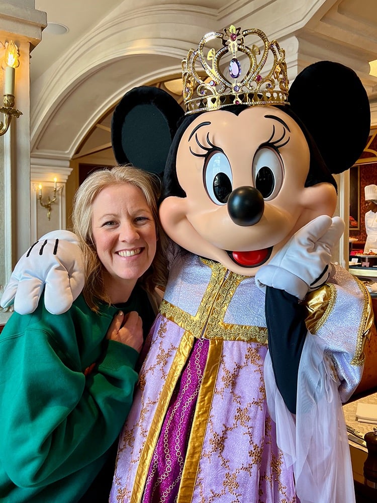 Leslie Hammer pictured with Minnie Mouse at Disneyland® Paris.