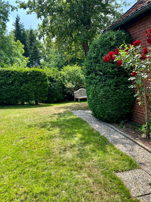 eingangsbereich-fewo1-mit-blick-garten-