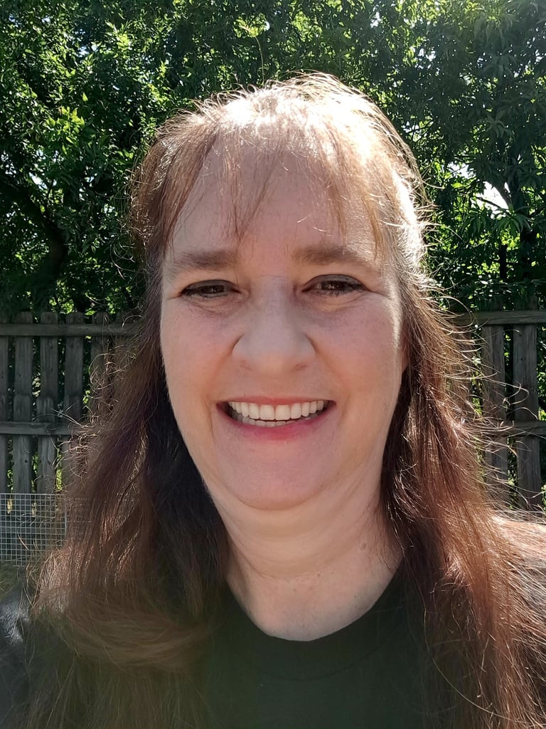 Up close picture of a smiling woman