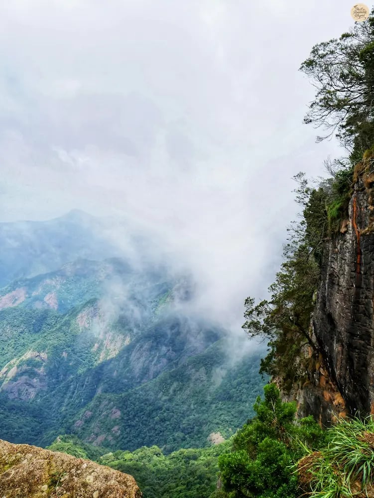 Panoramic view of Kodaikanal hills from the edge of Guna Cave.