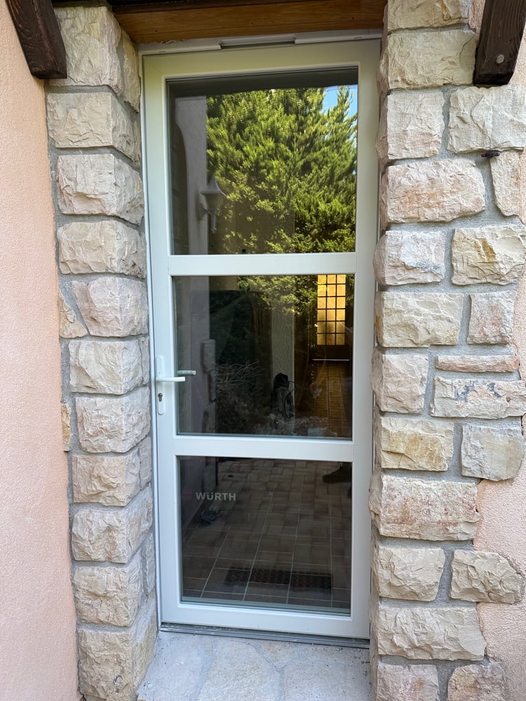 Porte d'entrée vitrée